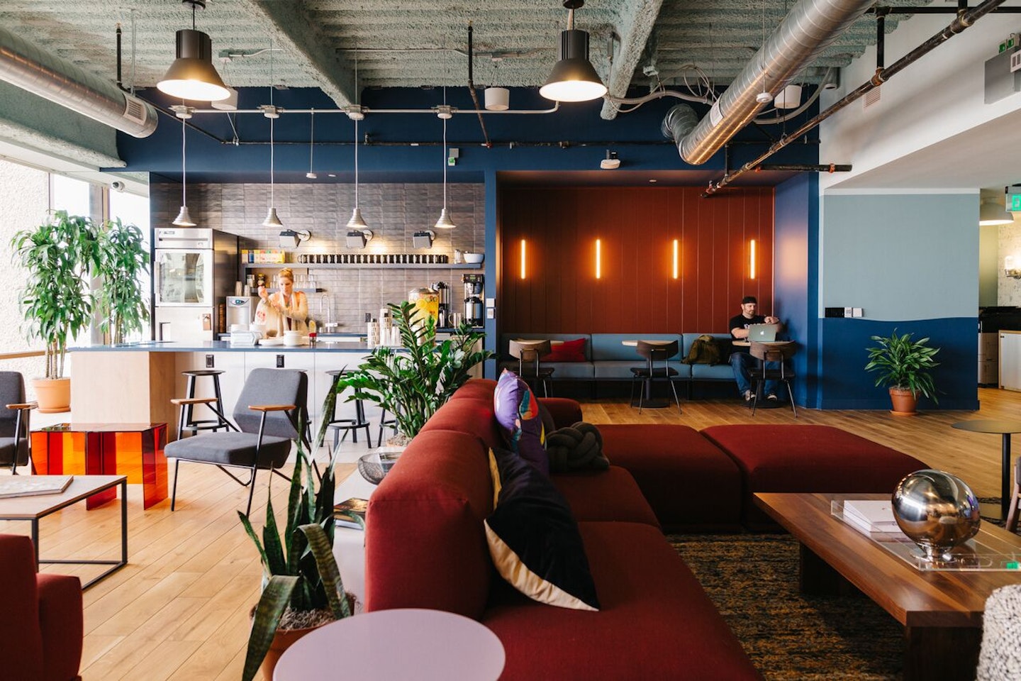 Coworking WeWork Juan de Arona, , uno de los mejores espacios para trabajar en Lima