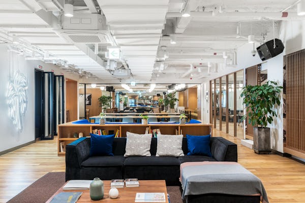 Wework location Express Towers in Mumbai